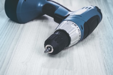 Half-bridge for space constrained motor applications